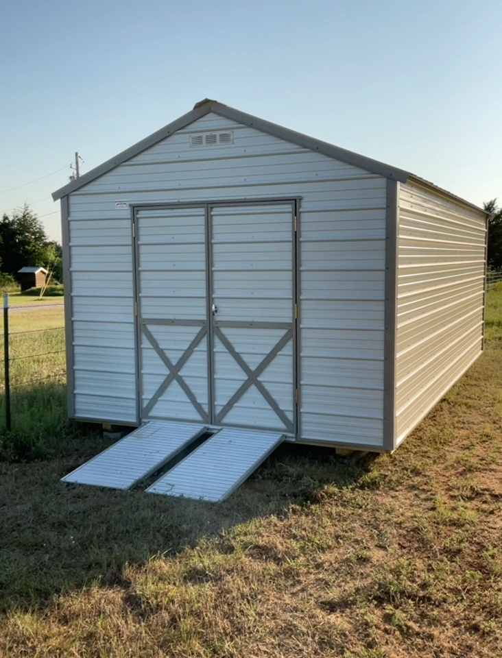 Metal Cottage with aluminum ramp.
